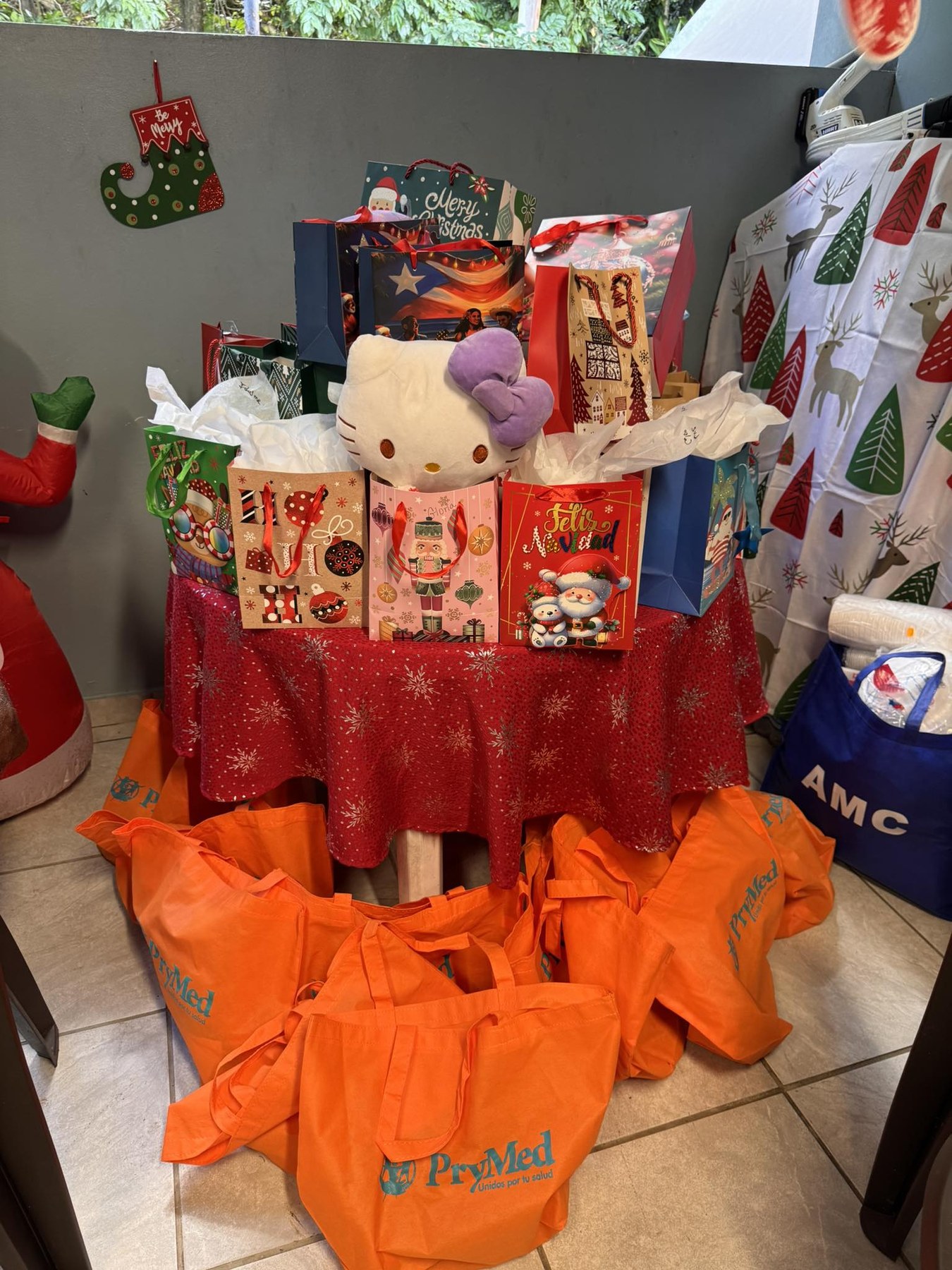 Mesa de regalos para los residentes